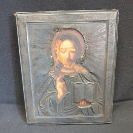 Икона "Господь-вседержитель" в серебряном окладе,утраты по краске, размер 22х17,5 см. Царская Россия